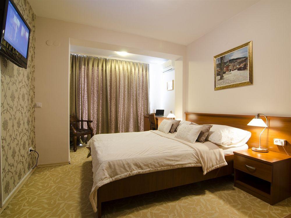 Hotel Villa Harmony - Free Parking Szarajevó Kültér fotó