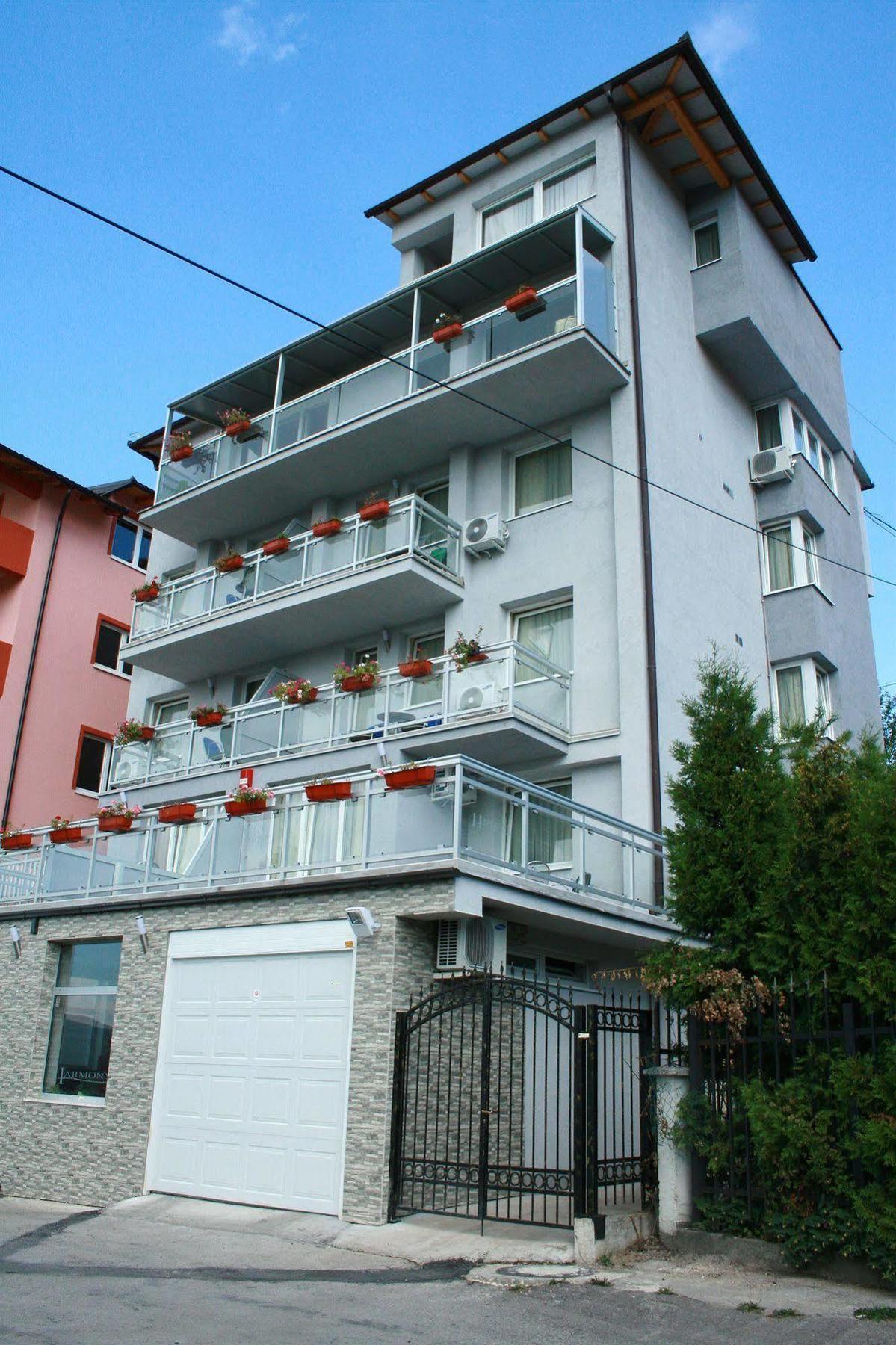 Hotel Villa Harmony - Free Parking Szarajevó Kültér fotó