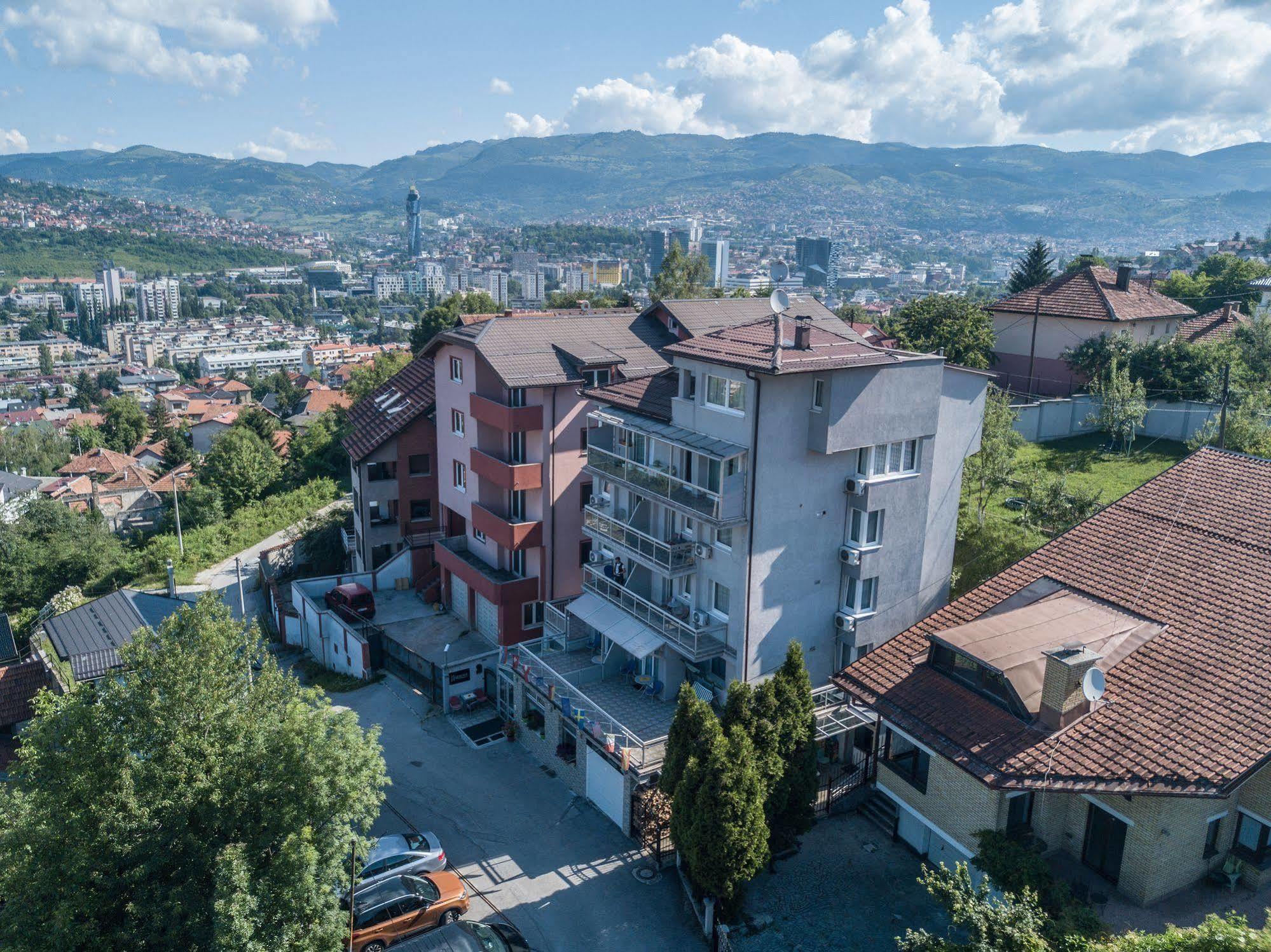 Hotel Villa Harmony - Free Parking Szarajevó Kültér fotó