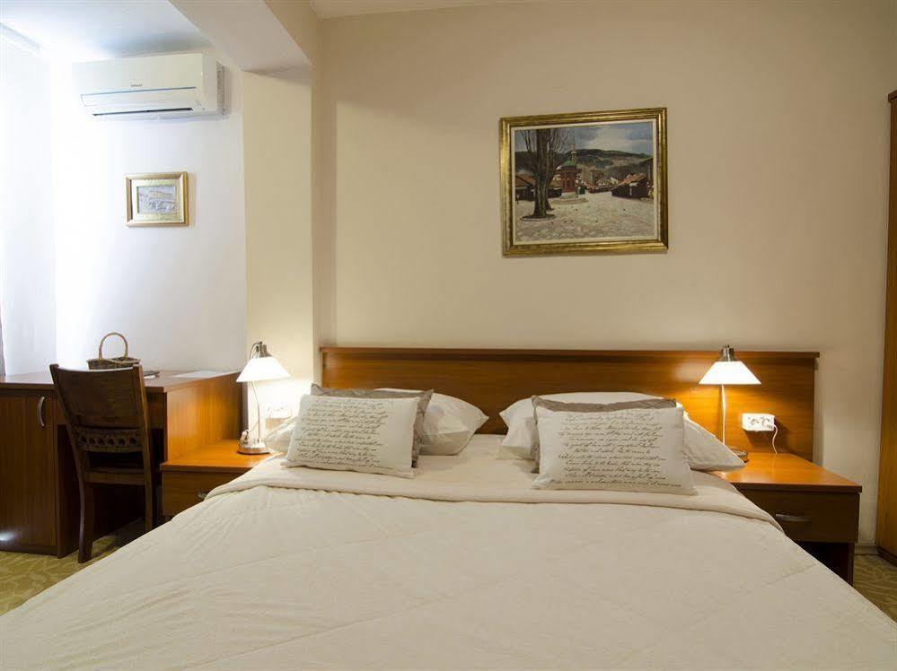 Hotel Villa Harmony - Free Parking Szarajevó Kültér fotó